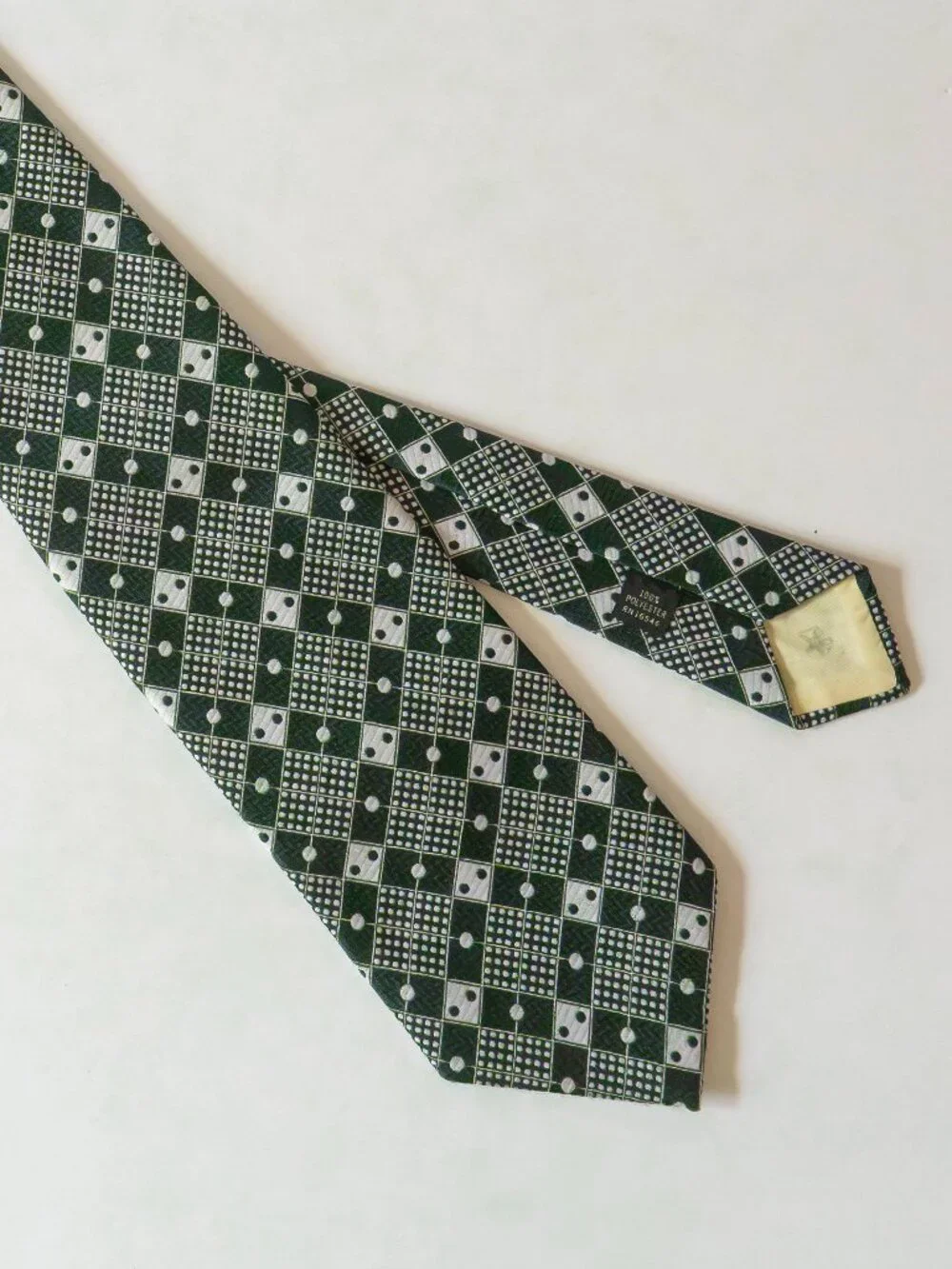 Vintage 1970s Men’s Green Geometric Polyester Wide Necktie 55” Long Retro Tie